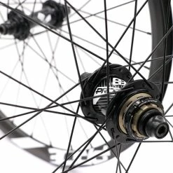 ROUES PRIDE GRAVITY EXP SL AERO UD GLOSS / MOYEUX CONTROL DISC 28H 10 ROUES PRIDE GRAVITY EXP SL AERO UD GLOSS / MOYEUX CONTROL DISC 28H -ROUES Freestyle Grand Boutique paire de roues pride gravity exp sl aero ud gloss moyeux control 28h black 2