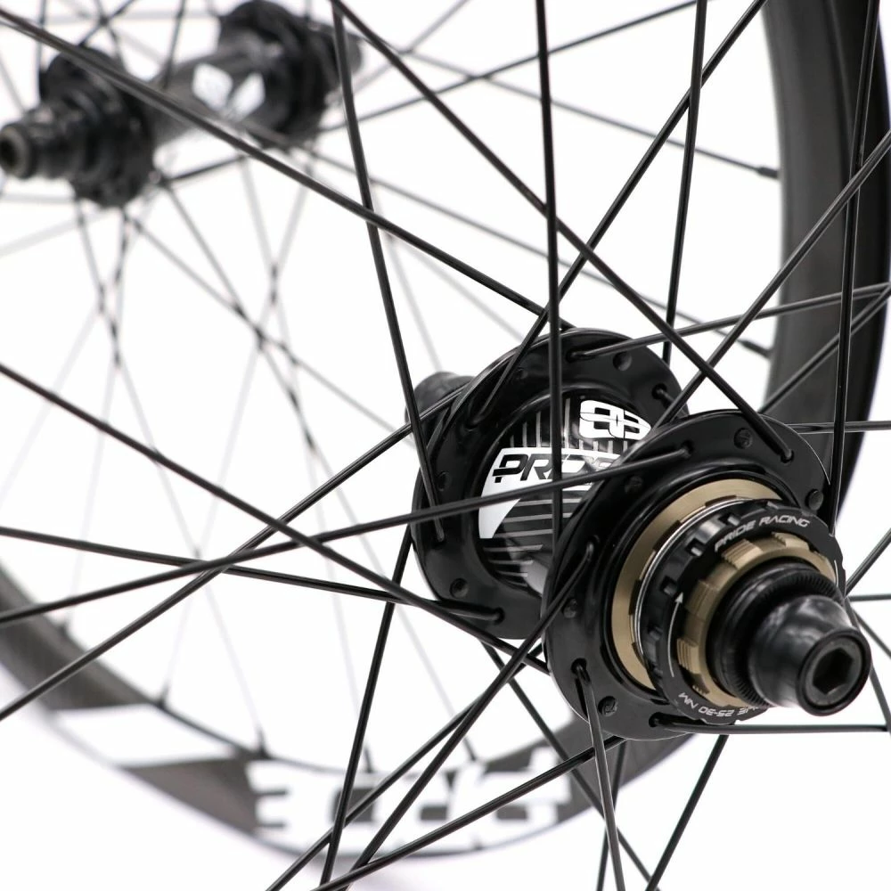 ROUES PRIDE GRAVITY EXP SL AERO UD GLOSS / MOYEUX CONTROL DISC 28H 5 ROUES PRIDE GRAVITY EXP SL AERO UD GLOSS / MOYEUX CONTROL DISC 28H – Image 3