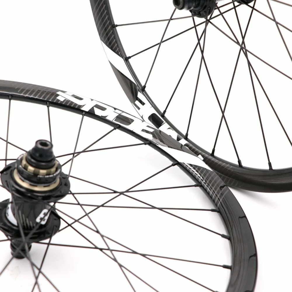 ROUES PRIDE GRAVITY EXP SL AERO UD GLOSS / MOYEUX CONTROL DISC 28H 4 ROUES PRIDE GRAVITY EXP SL AERO UD GLOSS / MOYEUX CONTROL DISC 28H – Image 2