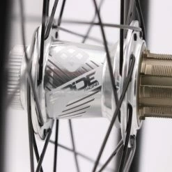 ROUES PRIDE GRAVITY EXP SL AERO UD GLOSS / MOYEUX CONTROL DISC 28H 13 ROUES PRIDE GRAVITY EXP SL AERO UD GLOSS / MOYEUX CONTROL DISC 28H -ROUES Freestyle Grand Boutique paire de roues pride gravity exp sl aero ud gloss moyeux control 28h polish 1