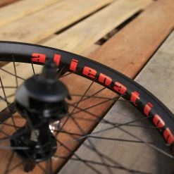 ROUES CUSTOM BSD REVOLUTION / ALIENATION VANDAL -ROUES Freestyle Grand Boutique r5 5511